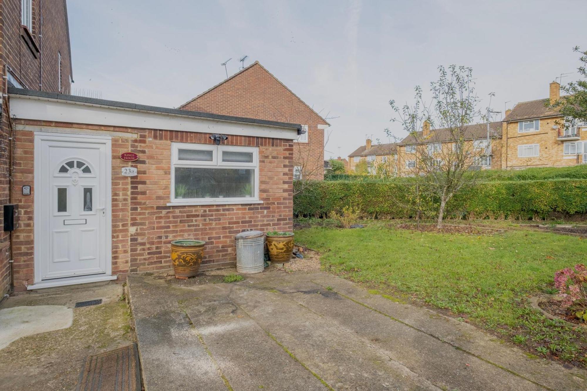 Kings House Apartment Hayes, West London Apt A Northolt  Bagian luar foto