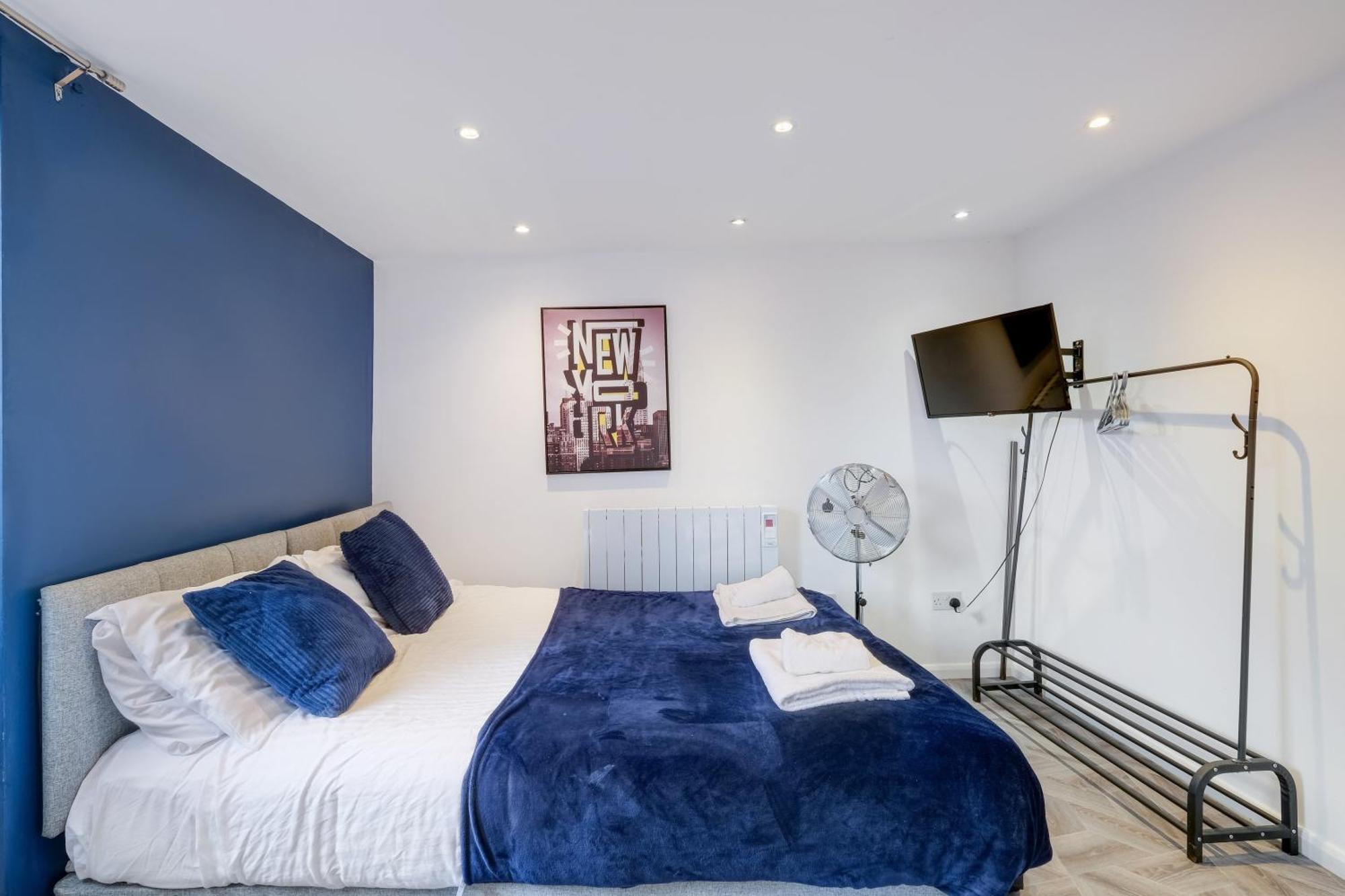 Kings House Apartment Hayes, West London Apt A Northolt  Bagian luar foto